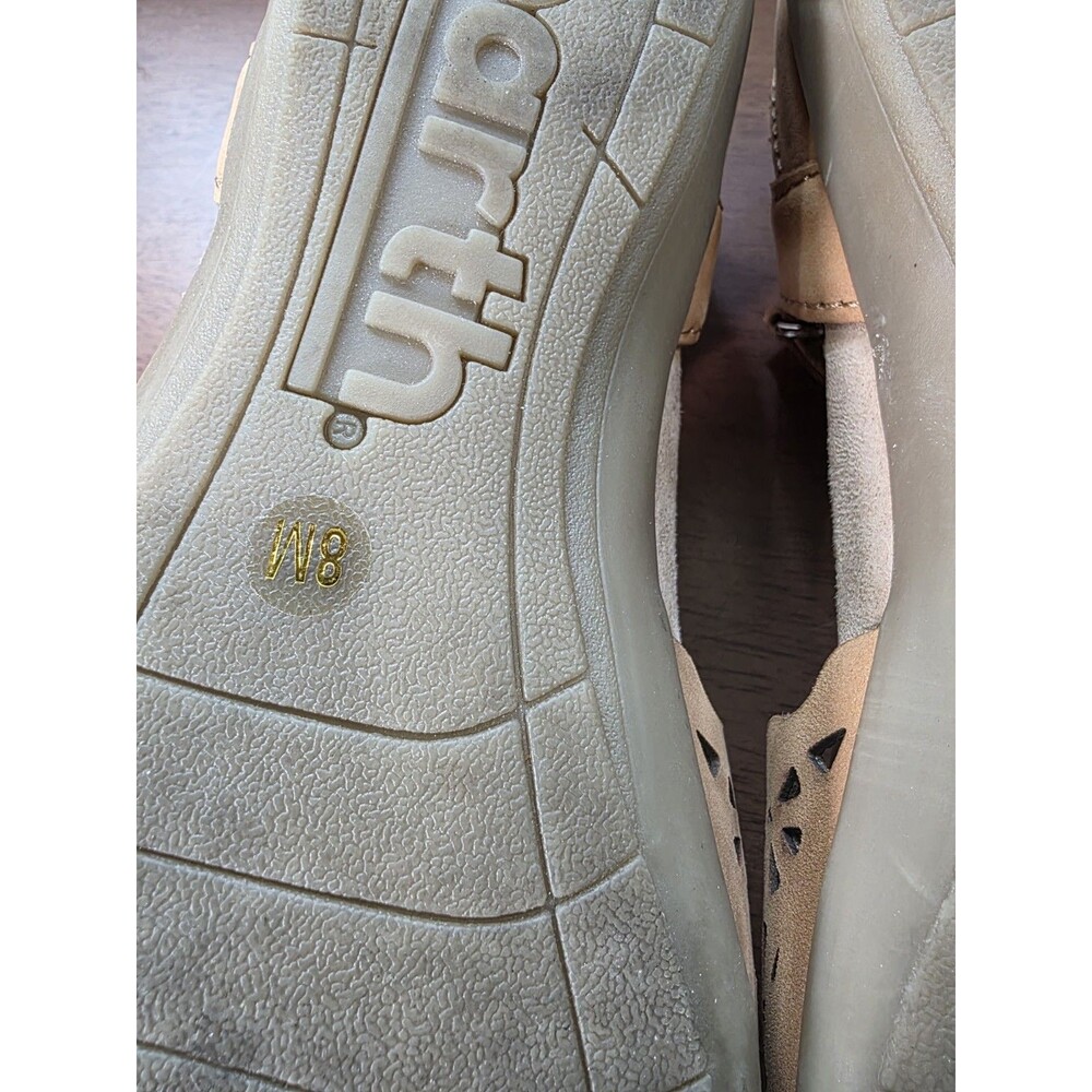 Earth Origins Bronnie Perforated Leather Mary Jane Sandals Size 8M - Picture 7 of 14